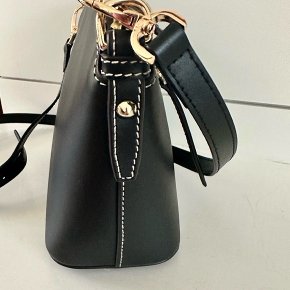 Dooney & Bourke Beacon Domed Crossbody Black Leather Crossbody Bag New - Picture 4 of 8